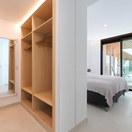 Jade Tower - 2-bedroom Coastal Luxury In * Фуэнхирола