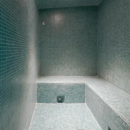 Jade Tower - 2-bedroom Coastal Luxury In Apartment Fuengirola