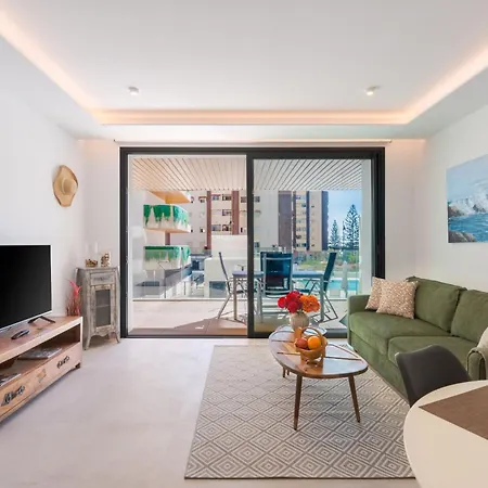 Apartment Jade Tower - 2-bedroom Coastal Luxury In