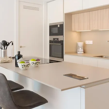 Апартаменты Jade Tower - 2-bedroom Coastal Luxury In Фуэнхирола