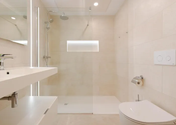 アパート Jade Tower - 2-bedroom Coastal Luxury In *