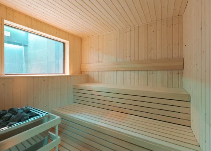 Appartement Jade Tower - 2-bedroom Coastal Luxury In