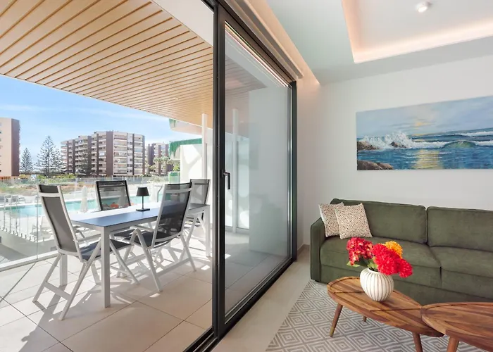 アパート Jade Tower - 2-bedroom Coastal Luxury In *