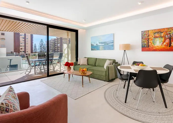 Jade Tower - 2-bedroom Coastal Luxury In Appartement Fuengirola