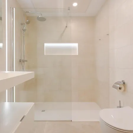 Lägenhet Jade Tower - 2-bedroom Coastal Luxury In *