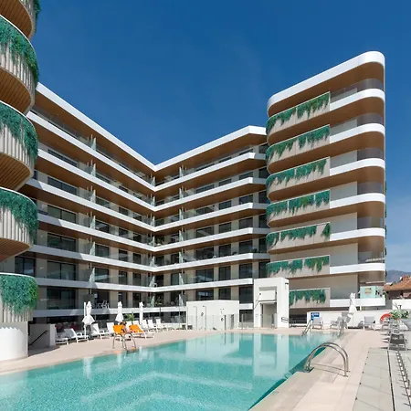 Jade Tower - 2-bedroom Coastal Luxury In Lägenhet