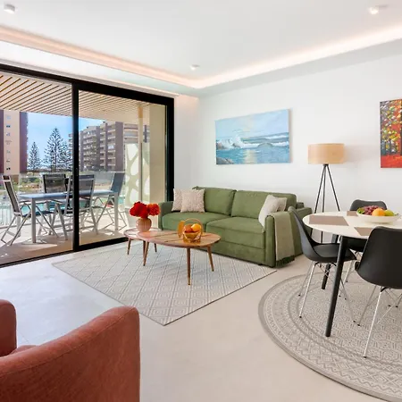 Jade Tower - 2-bedroom Coastal Luxury In Lägenhet Fuengirola